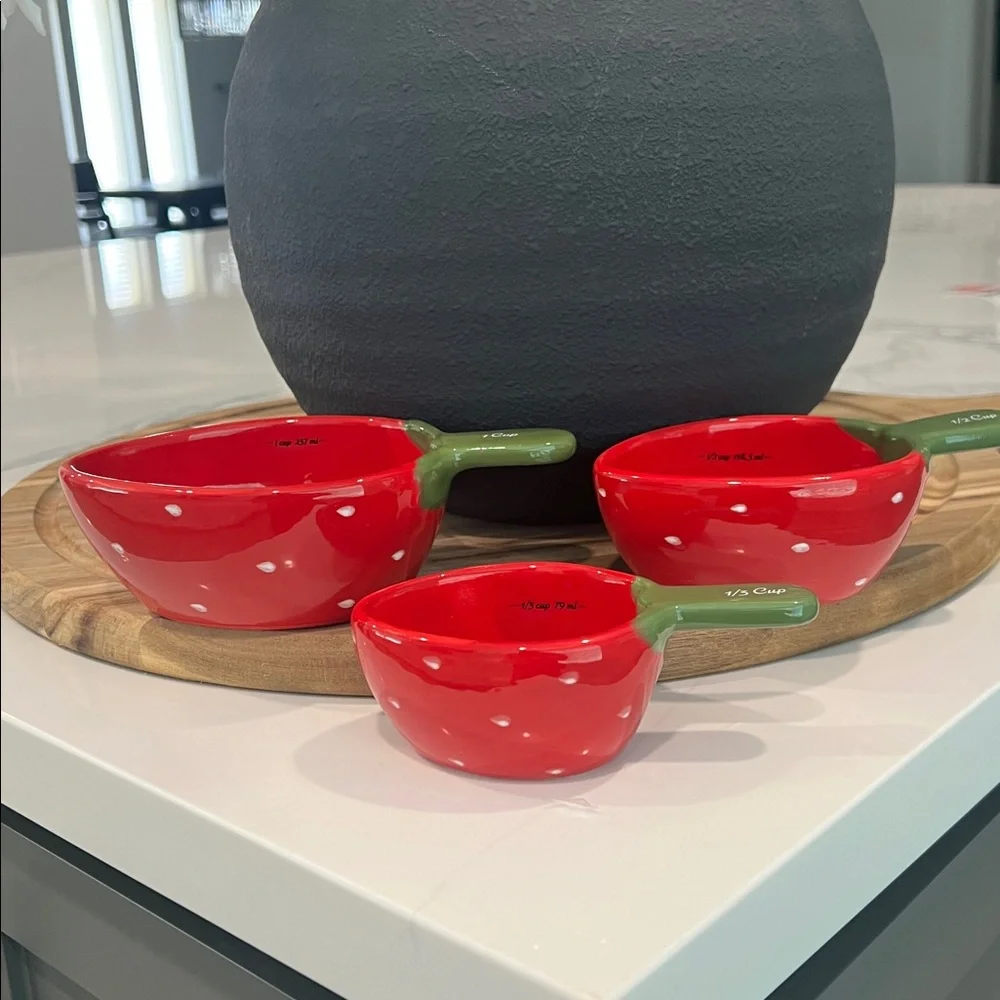 Cute.🍓🍓Measuring Cups..
